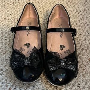 Black patent leather ballet flats